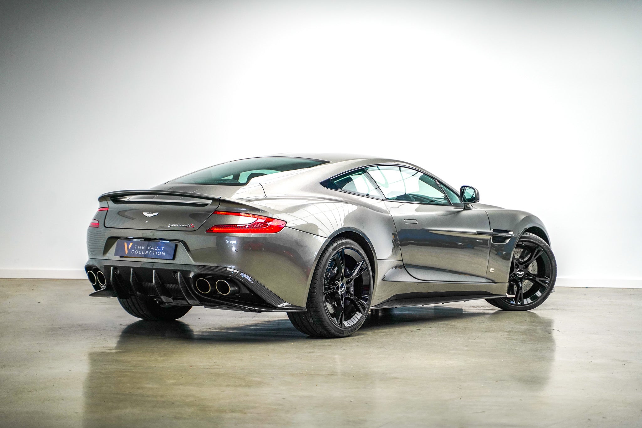 2017 Aston Martin V12 Vanquish S