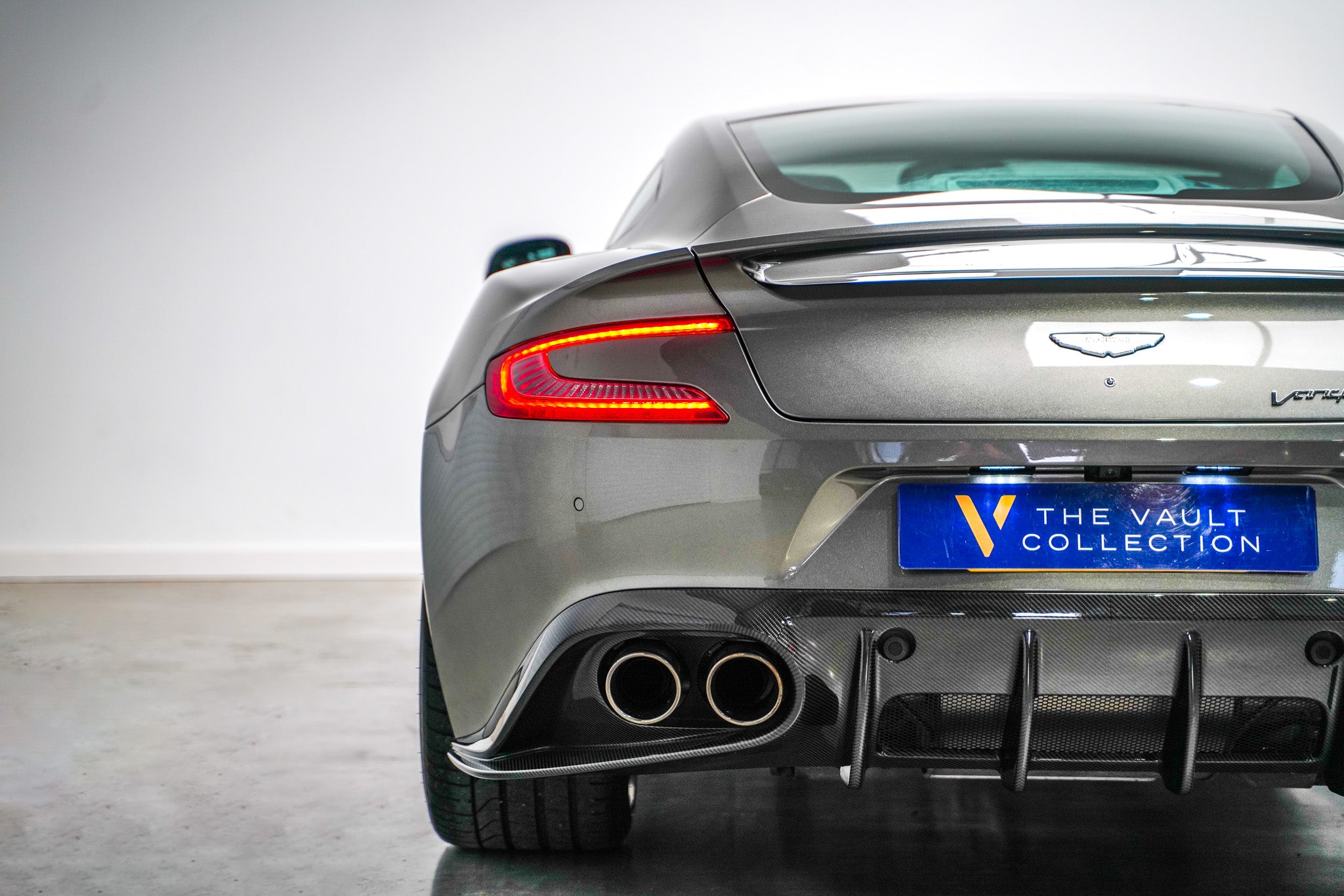 2017 Aston Martin V12 Vanquish S