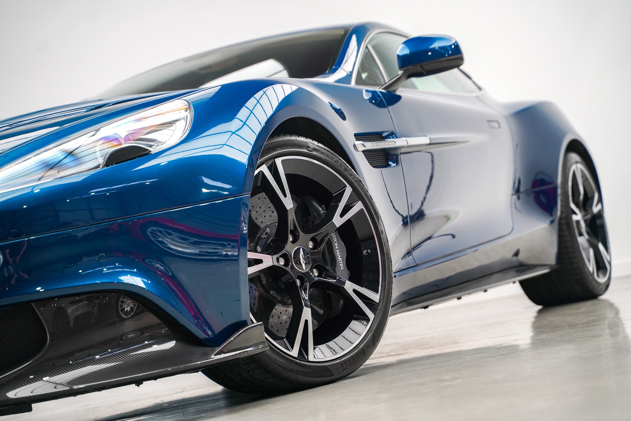 2017 Aston Martin Vanquish S