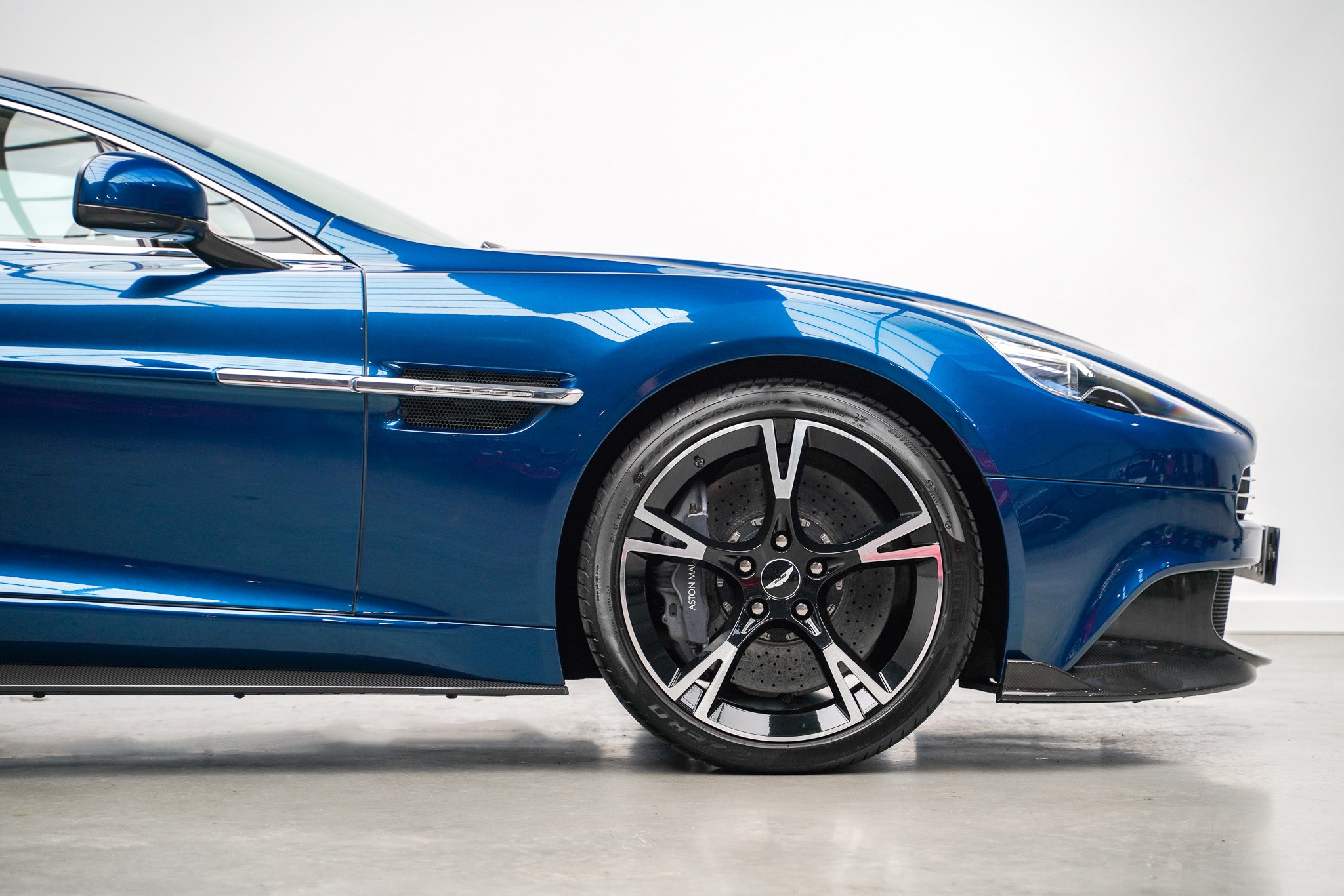 2017 Aston Martin Vanquish S