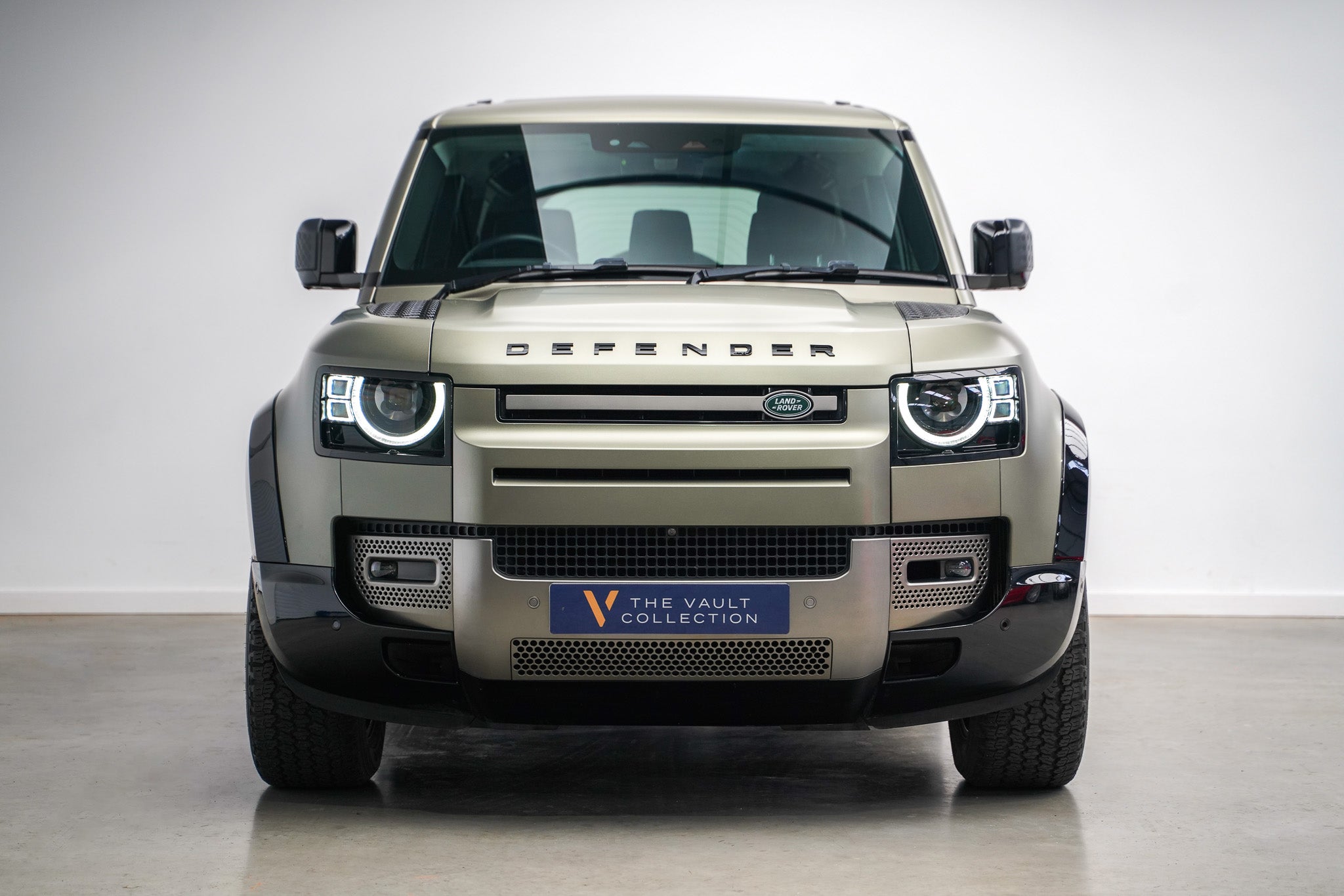 2023 Land Rover Defender 110 D300 X-Dynamic HSE