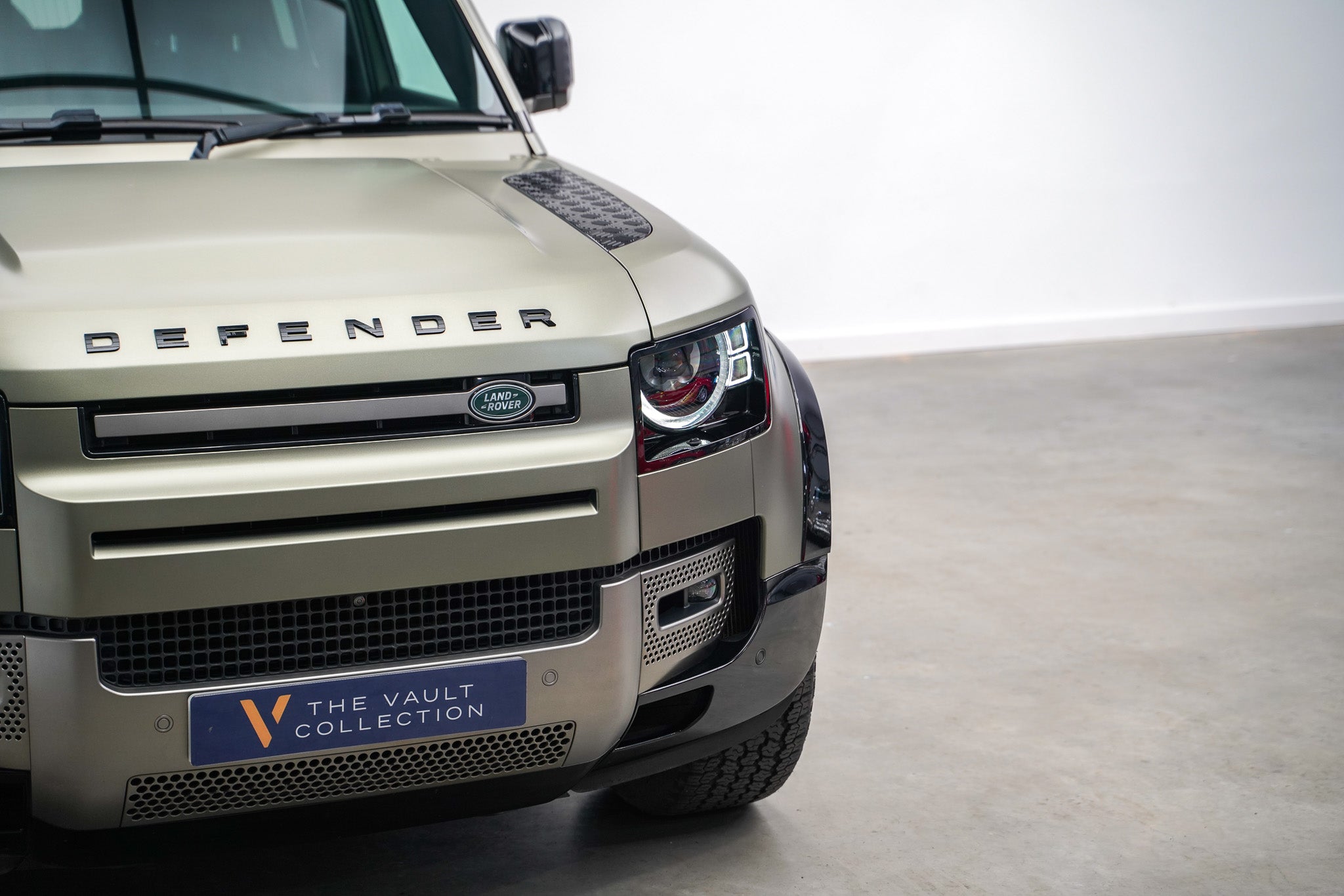 2023 Land Rover Defender 110 D300 X-Dynamic HSE