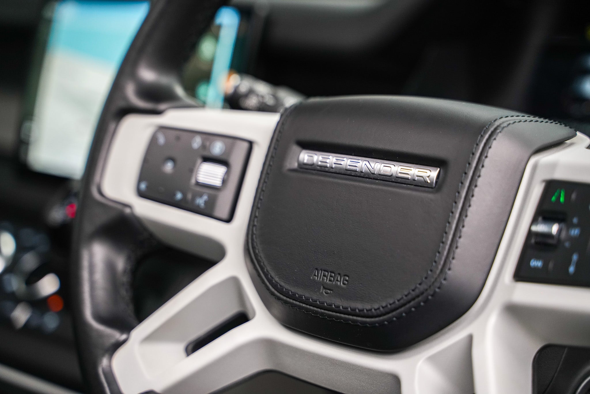 2023 Land Rover Defender 110 D300 X-Dynamic HSE