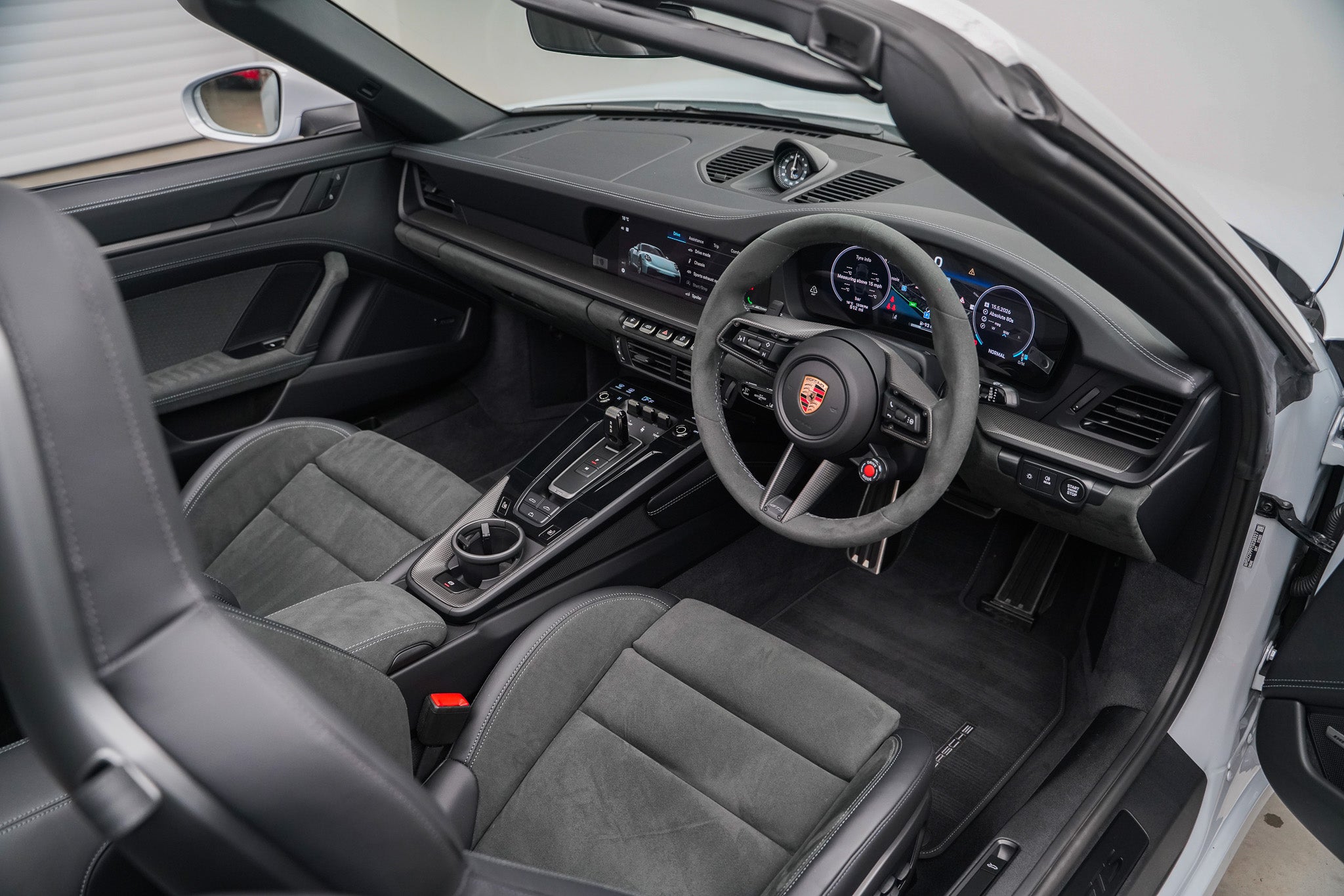 2025 Porsche 992.2 Carrera GTS Cabriolet