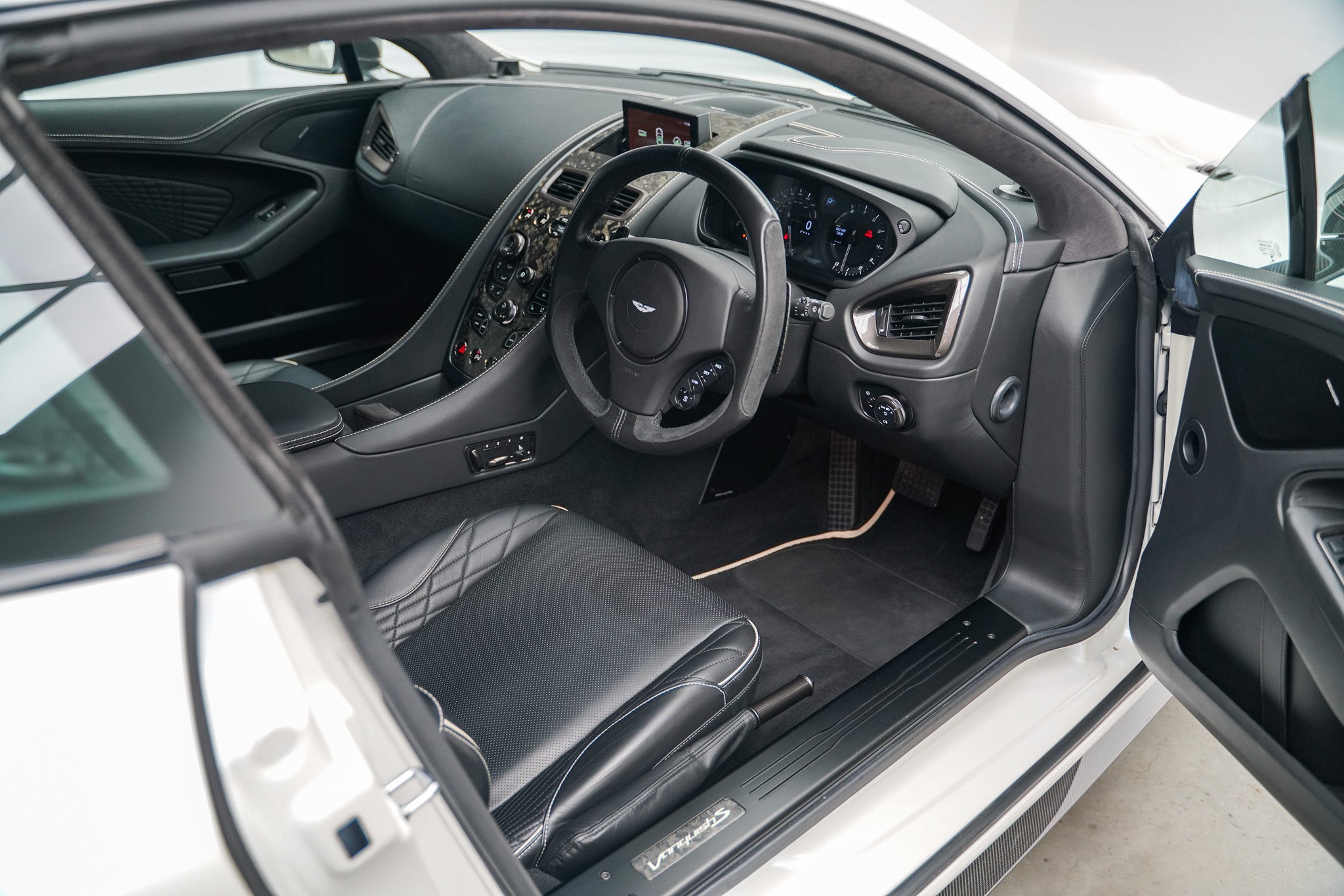 2018 Aston Martin V12 Vanquish S