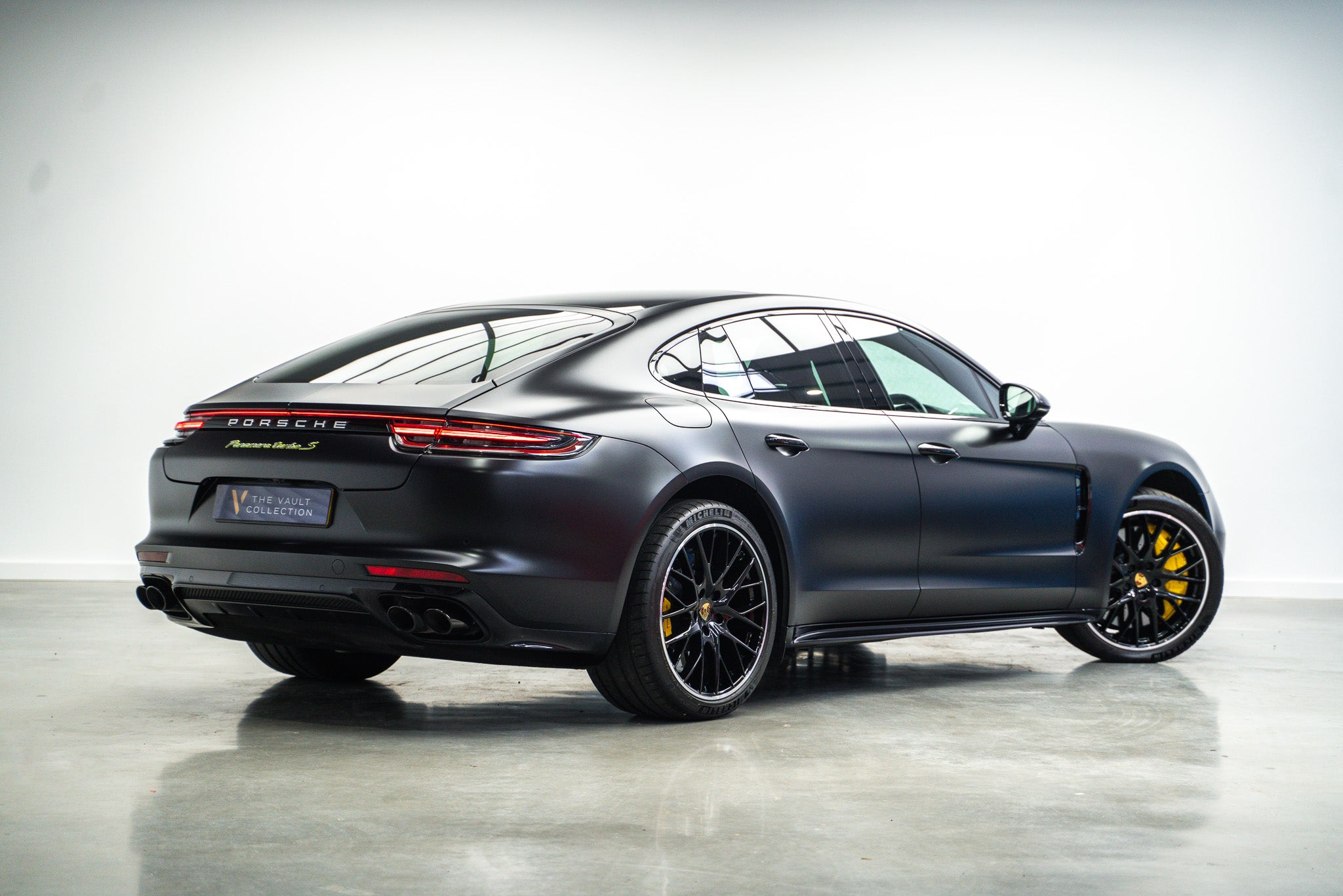 2018 Porsche Panamera Turbo S E-Hybrid