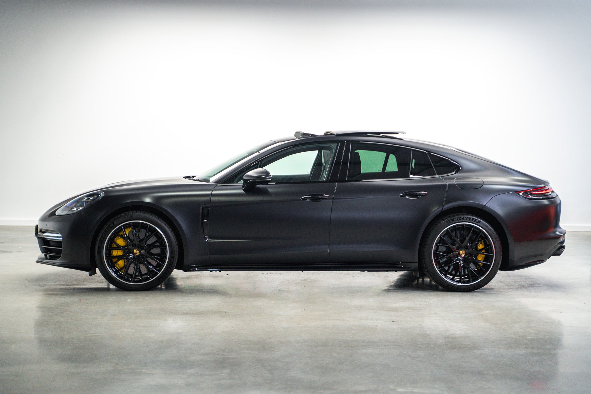 2018 Porsche Panamera Turbo S E-Hybrid