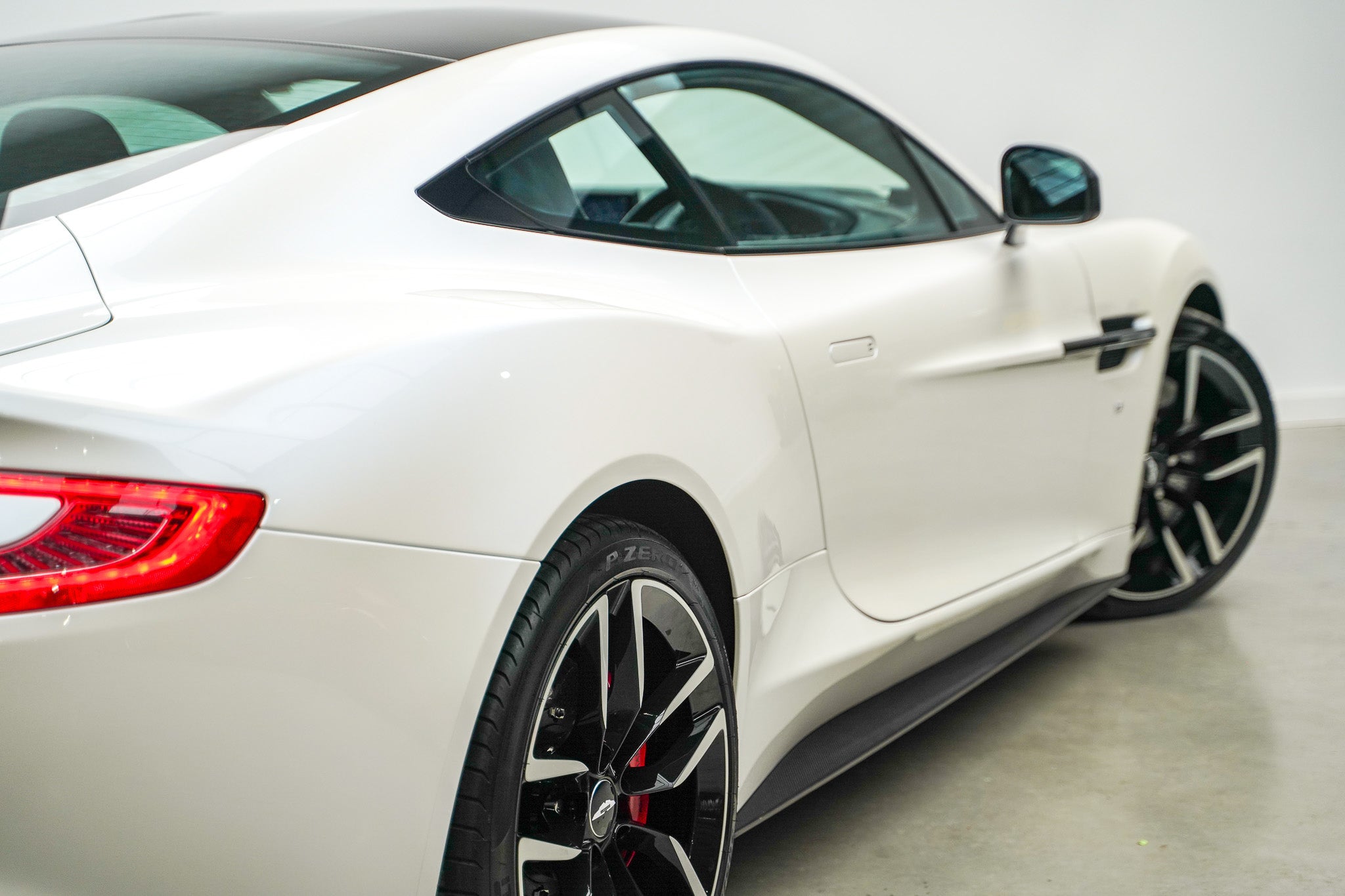 2018 Aston Martin V12 Vanquish S