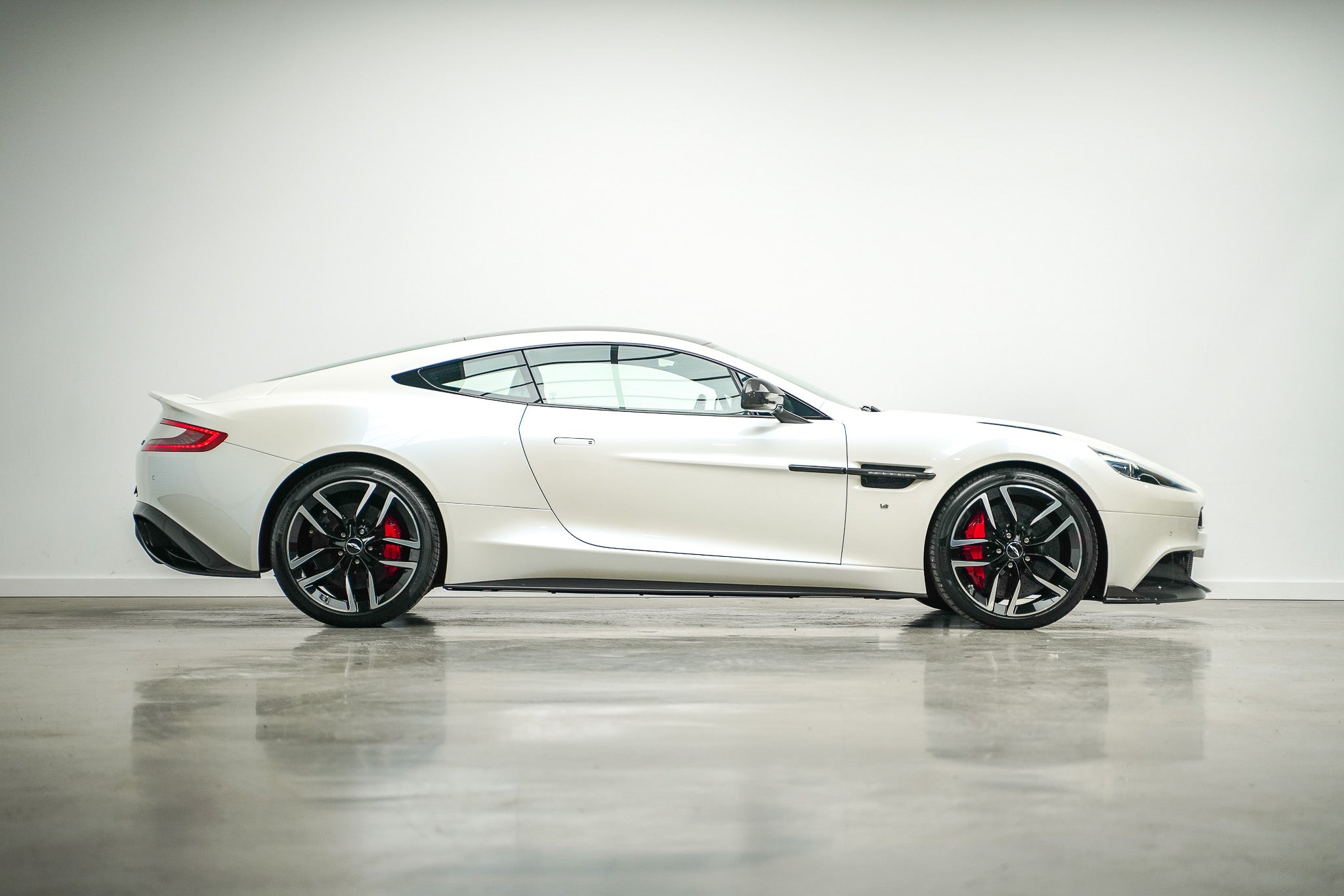 2018 Aston Martin V12 Vanquish S