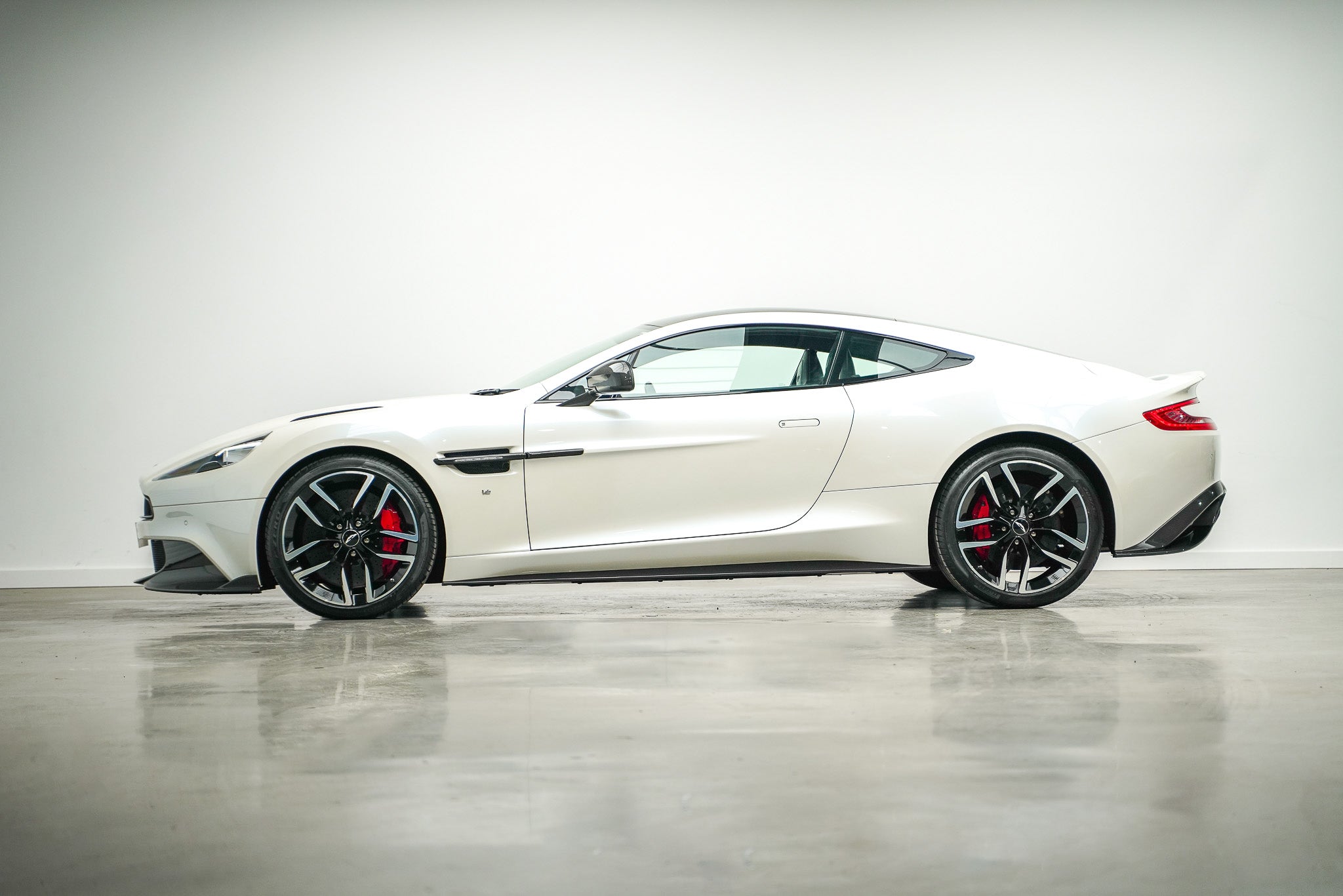 2018 Aston Martin V12 Vanquish S