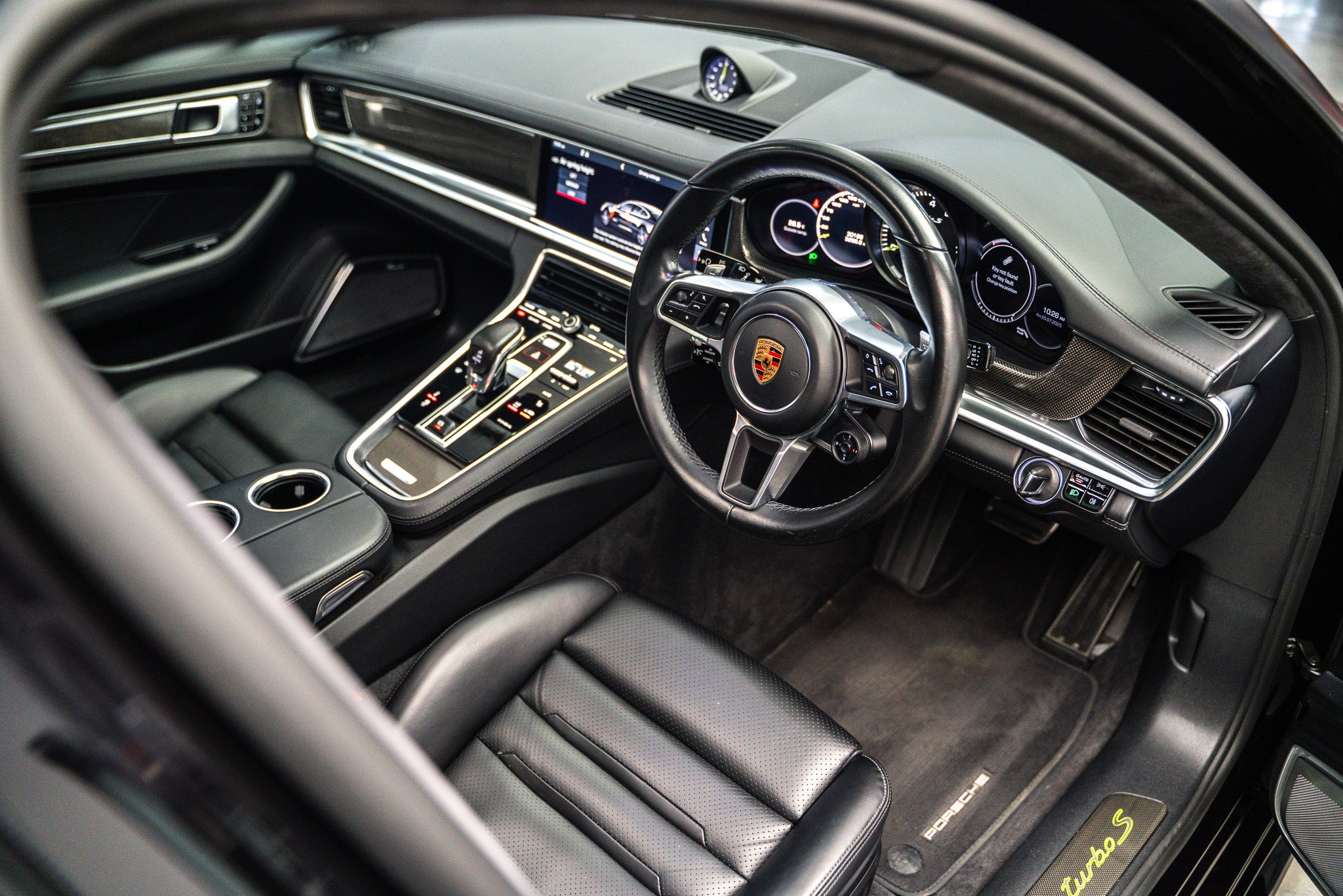 2018 Porsche Panamera Turbo S E-Hybrid